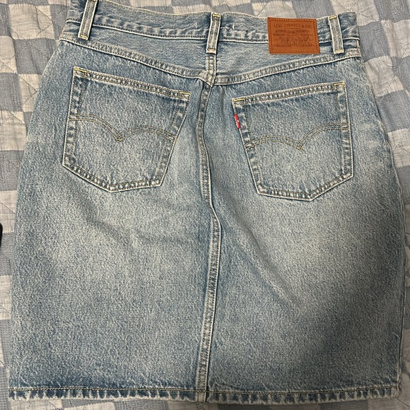 Levi’s Mom Skirt - Picture 2 of 2